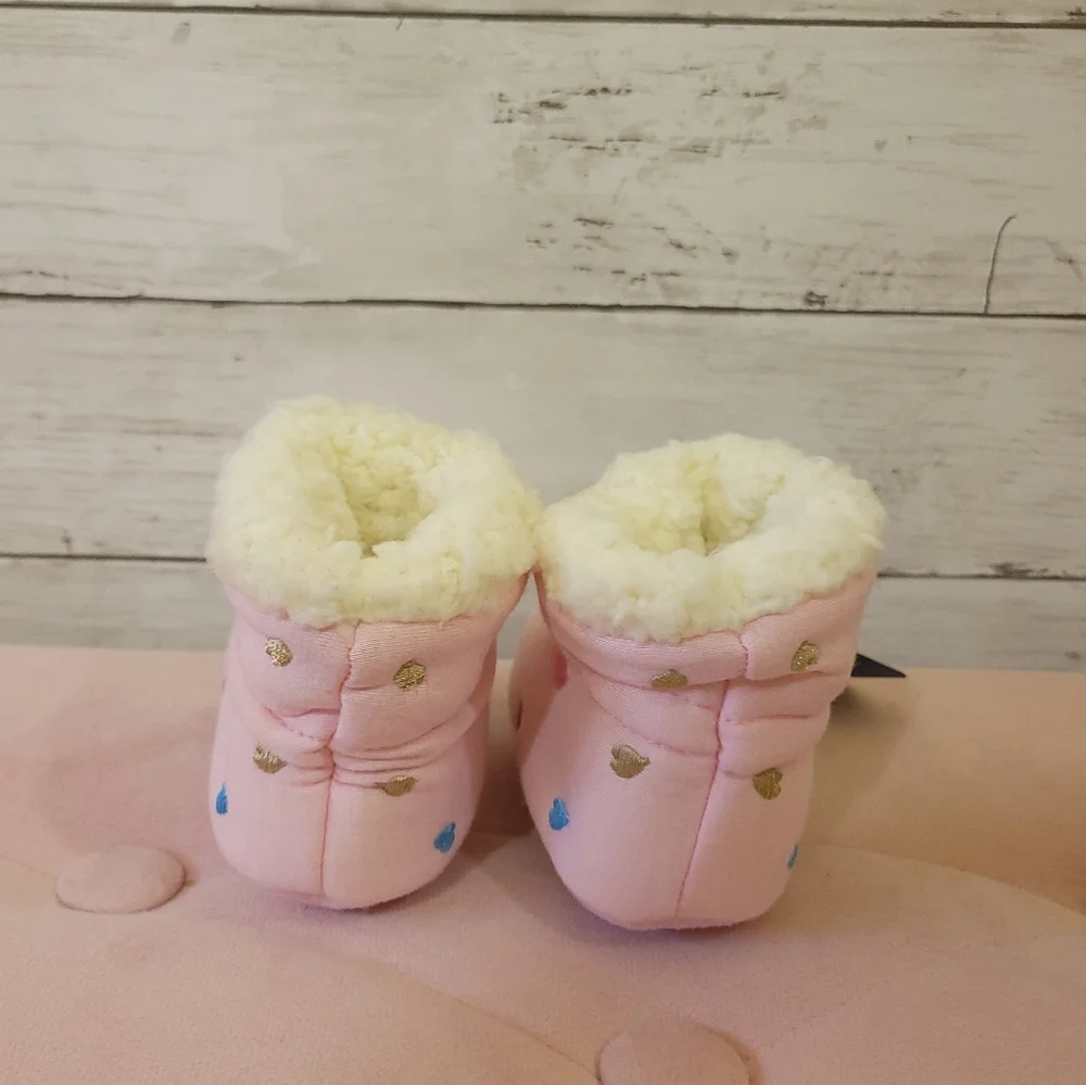 Pink Sherpa Lined Baby Booties with Blue Gold Pink Heart Accents Size 0-6 Months